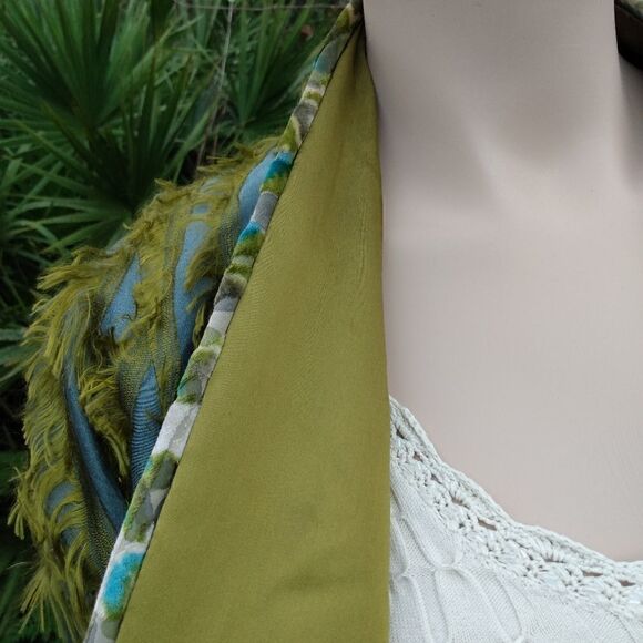 EUC VINTAGE ZONDA NELLIS Blue/Gray Satin with Olive Green Shag & Velvet Trim M - Picture 2 of 11